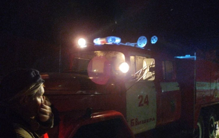 Ночью в Большой Вишере загорелась баня Ночью в Большой Вишере загорелась баня